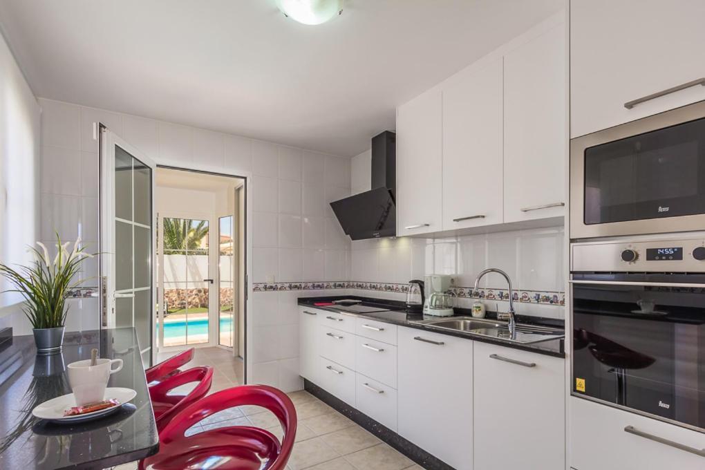 Perfect For Family Holidays With Private Pool, Near Beach And Golf- Villa Ashley Costa De Antigua Luaran gambar